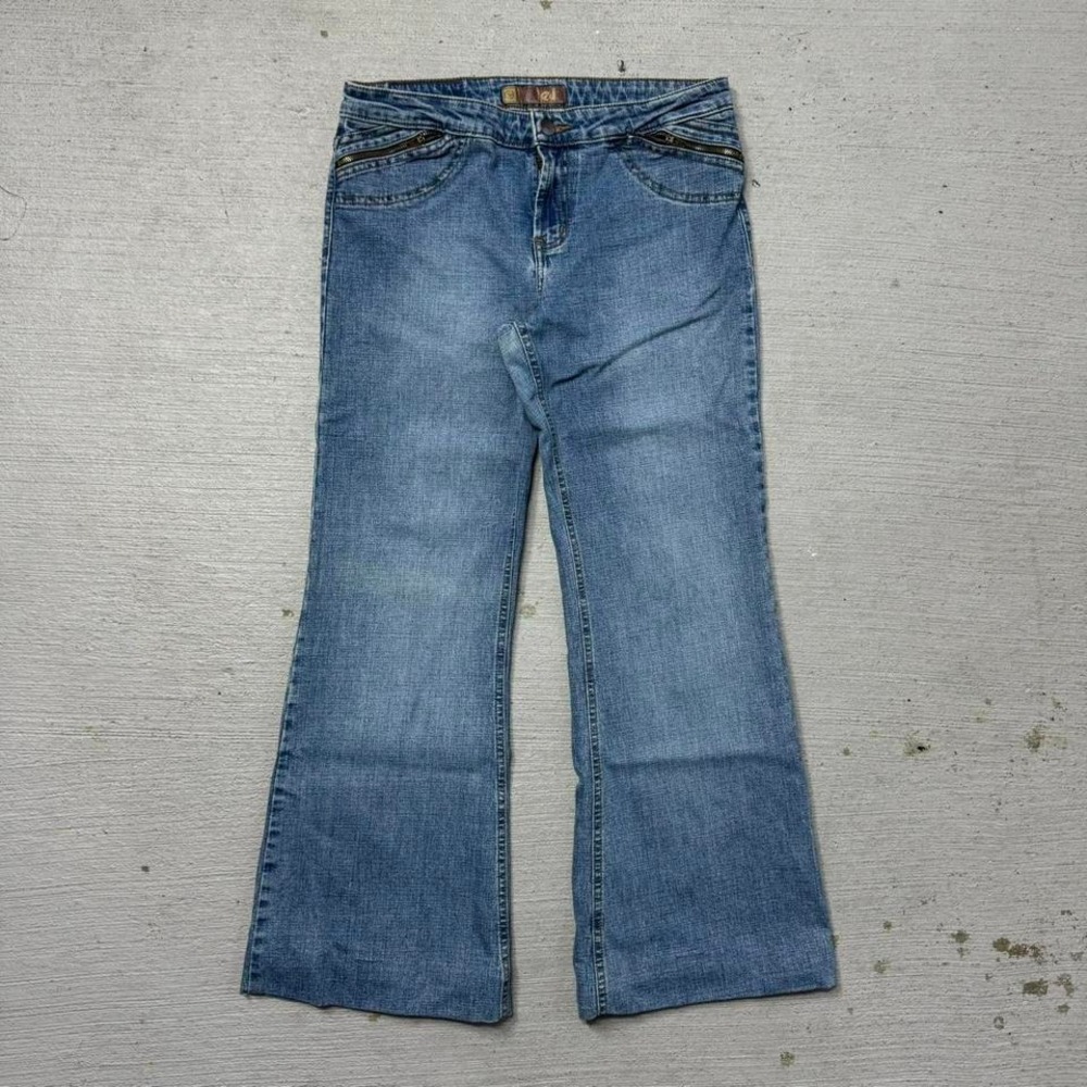 l.e.i. Low Rise Flare Jeans Size‎ 11